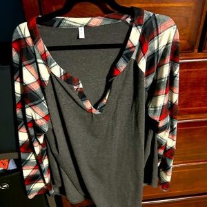 Last Chance Donating next week. Plaid long sleeve. Light weight/comfortable